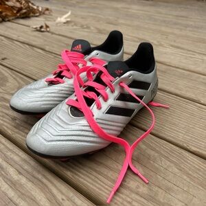 Adidas Predator 19.4 FXG F35597 Men’s Size 8 Silver Football Cleats Shoes